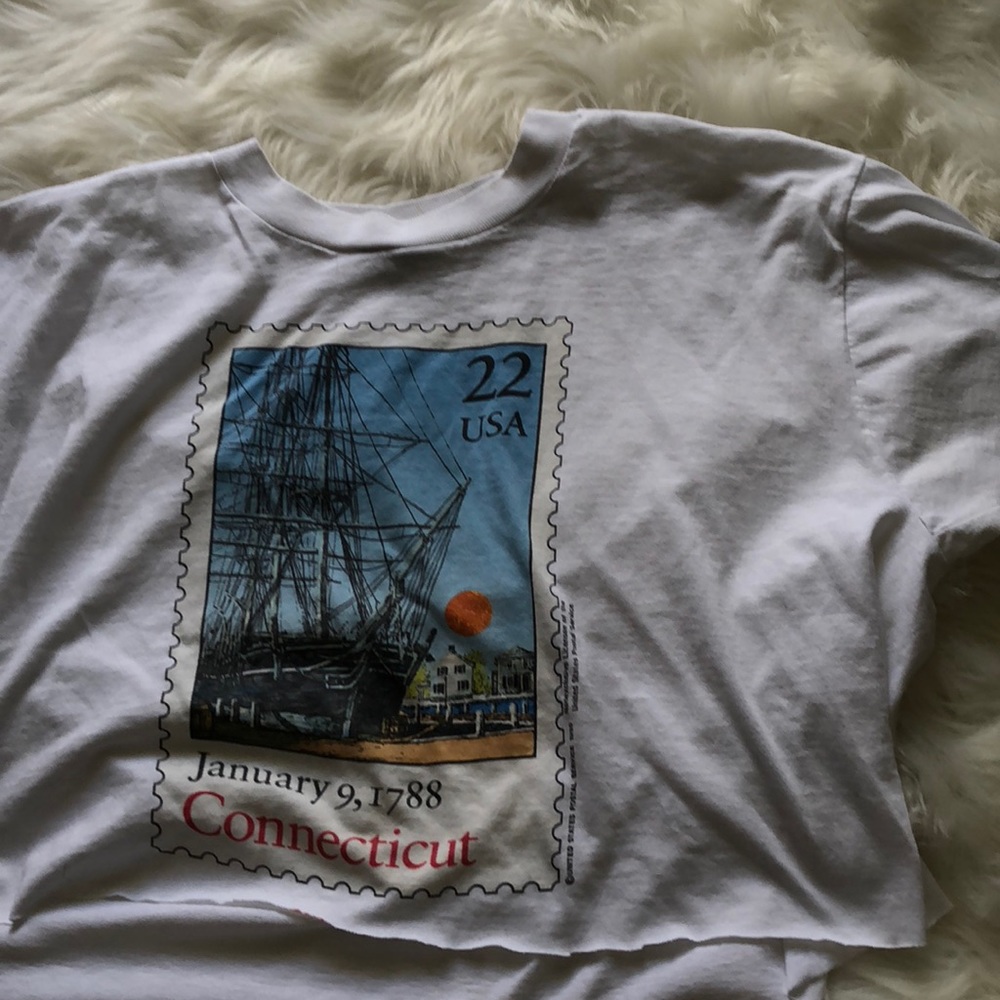 Cropped Connecticut Tee